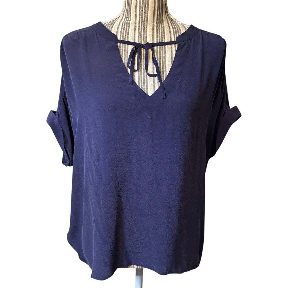 NWT Chaser Blouse Medium Deep Blue V-Neck Short Foldover Sleeve Hi-Lo Flowy New